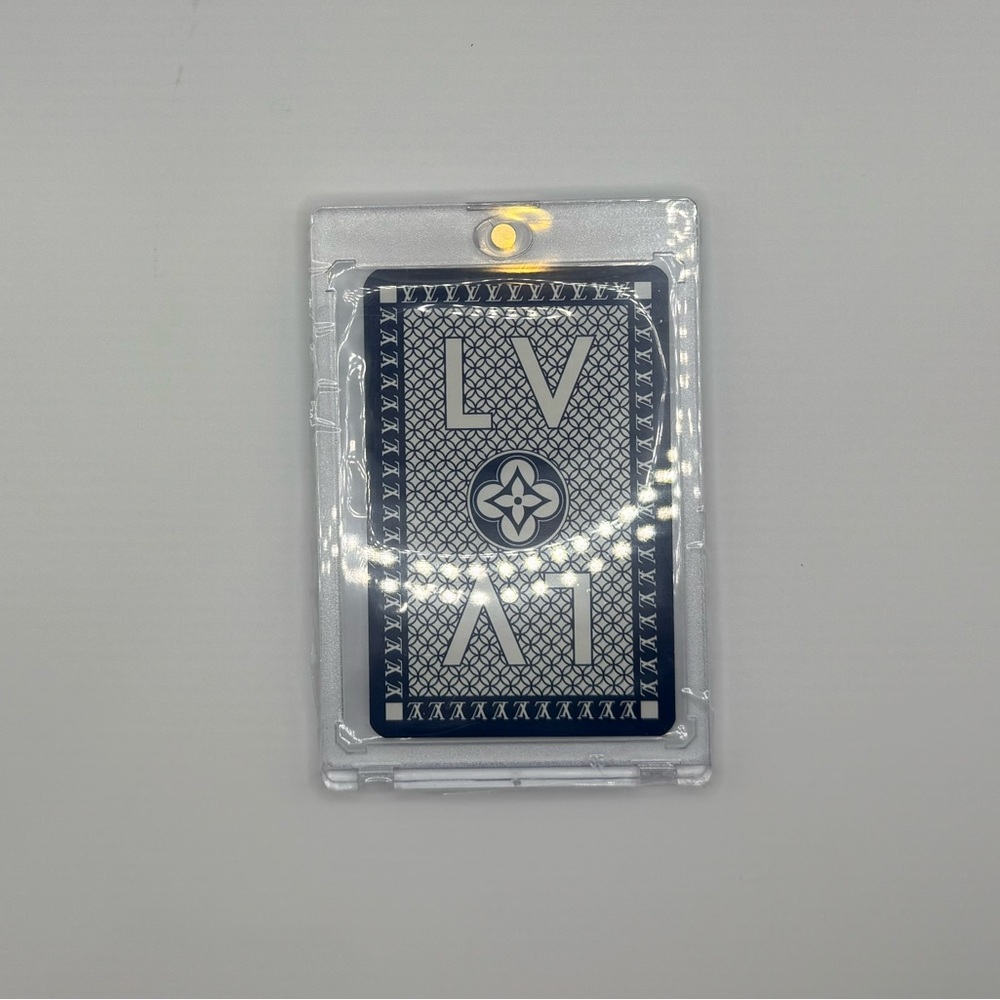 New! LV collector player card in hard case